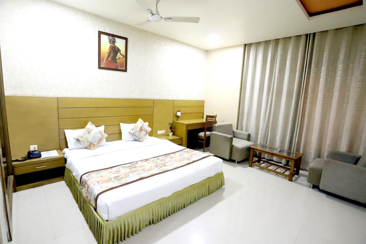 Hotel Blue Pearl Bhopal Exterior photo